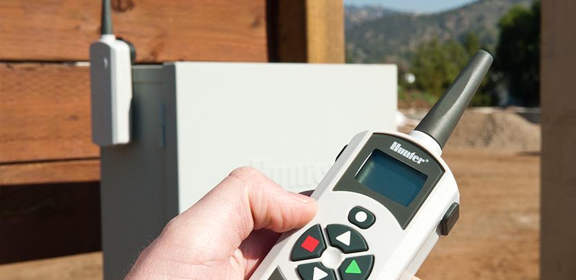 Hunter ROAM remote in use